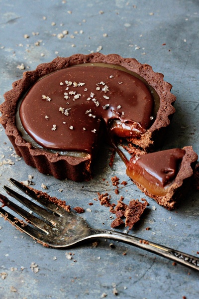 Tuzlu karamelli Melt çikolatalı tart